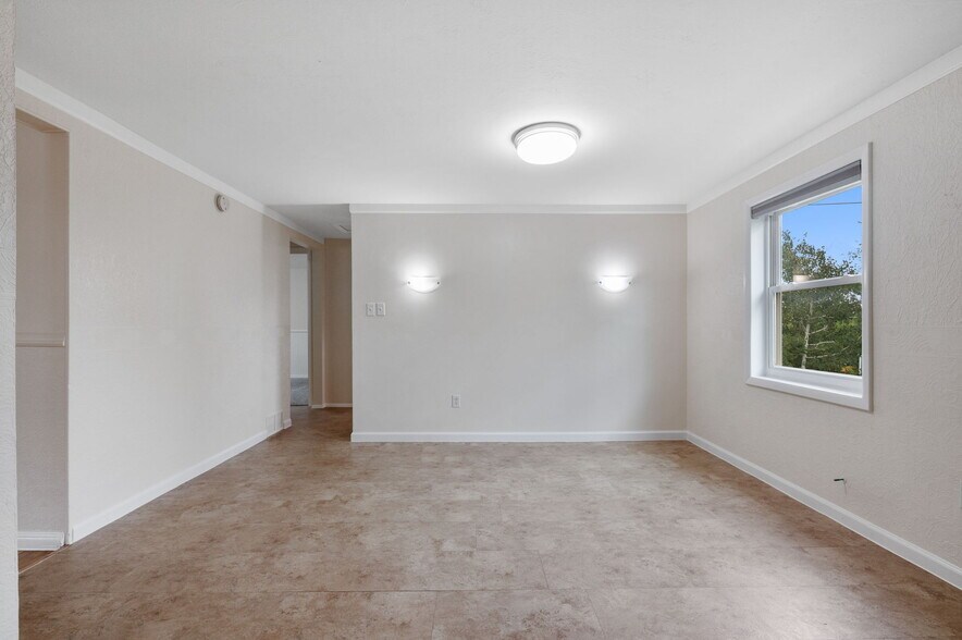 More Photos Of 1776 Jay St, Lakewood Apartments For Sale