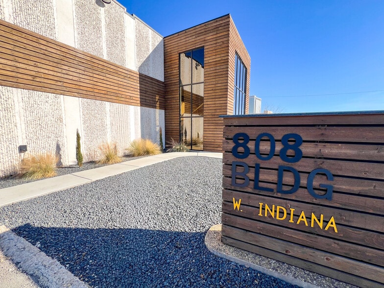 More Photos Of 808 W Indiana Ave, Midland Office For Sale