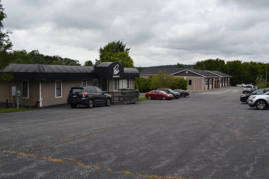 More Photos Of 4028 Hanover Pike, Manchester Auto Repair For Sale