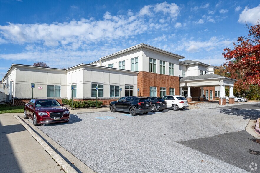 Primary Photo Of 14999 Health Center Dr, Bowie Medical For Lease