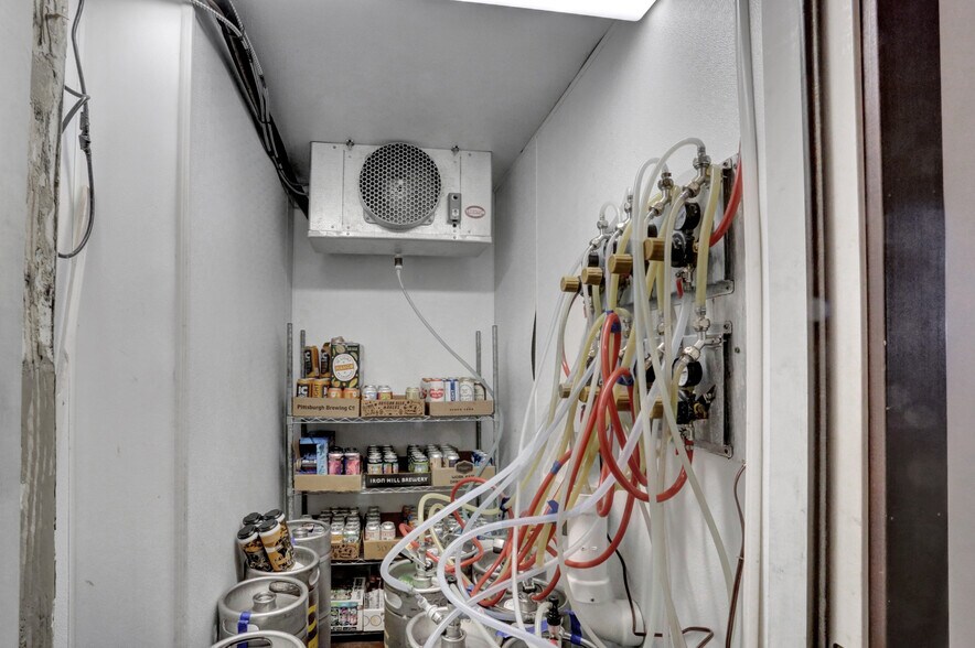 More Photos Of 596 Harman Rd, Halifax Winery Vineyard For Sale