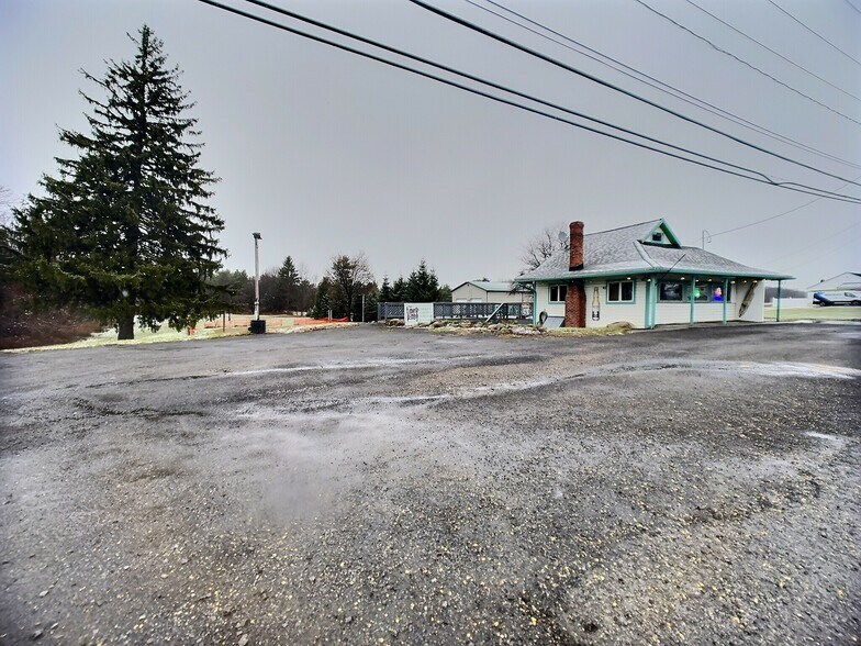 More Photos Of 5609 E Main St, Batavia Restaurant For Lease