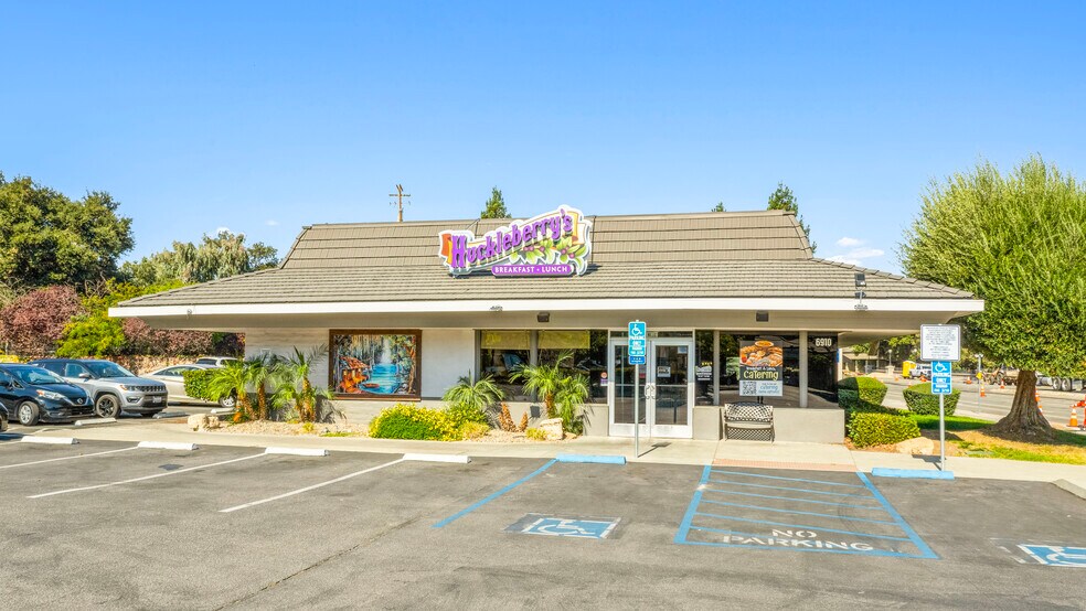 More Photos Of 6910 El Camino Real, Atascadero Restaurant For Sale