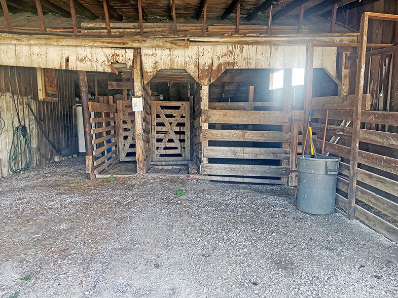 More Photos Of 102 S Van Buren St, New Athens General Retail For Sale