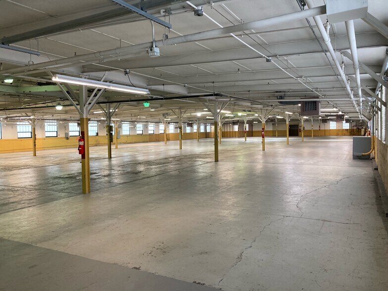 More Photos Of 480 Lalor St, Trenton Warehouse For Lease