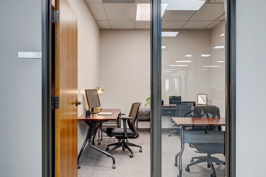 More Photos Of 4750 Venture Dr, Ann Arbor Light Manufacturing For Lease