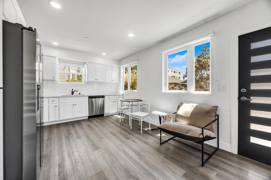 More Photos Of 1269 W 36th St, Los Angeles Apartments For Sale