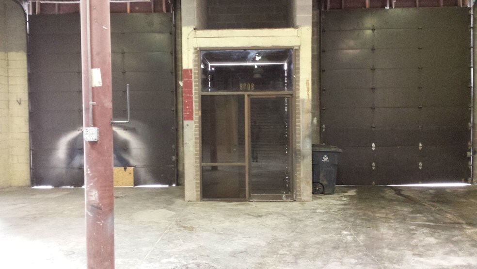More Photos Of 8000-8032 Fernham Ln, Forestville Warehouse For Lease