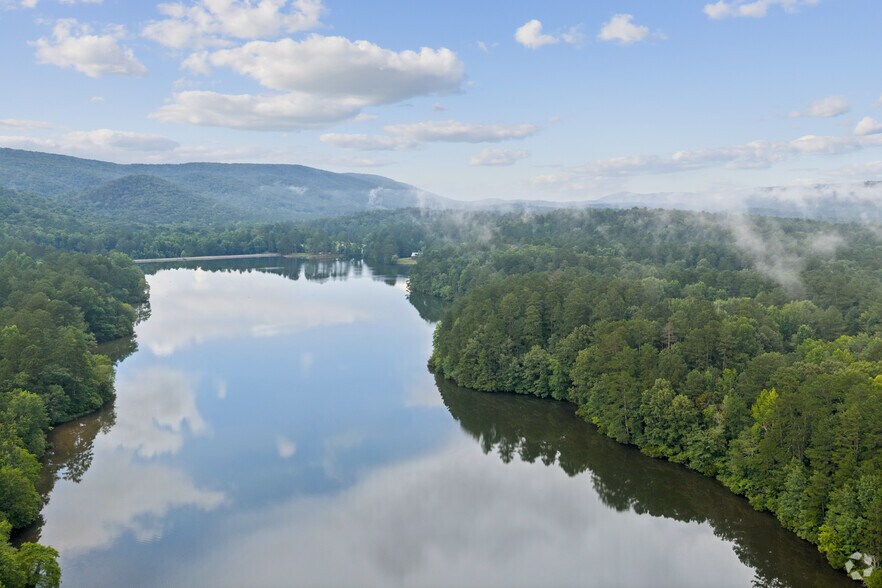 More Photos Of 490 Lake Marvin Rd NE, Armuchee Specialty For Sale