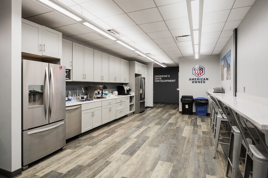 More Photos Of 1401 Farmer St, Detroit Office For Lease