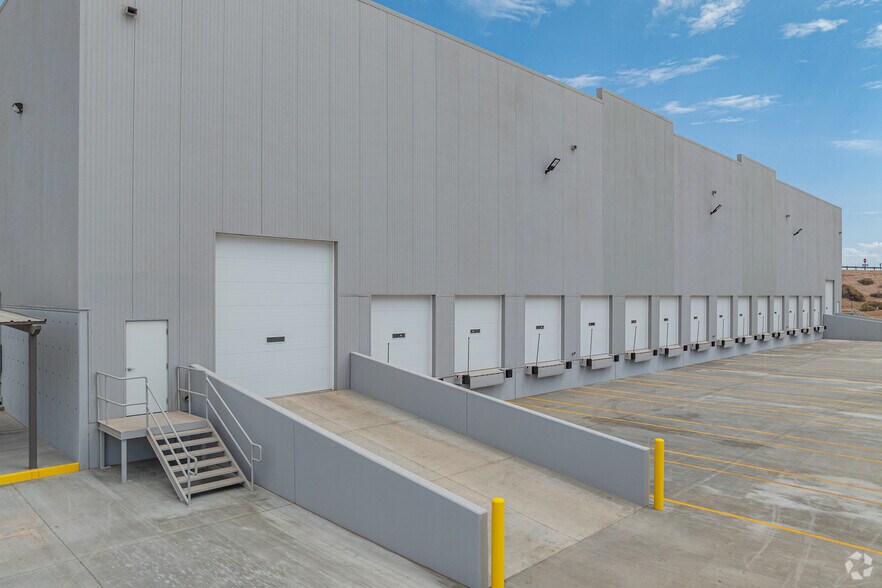 More Photos Of 1713 Stefani St, Calexico Distribution For Lease