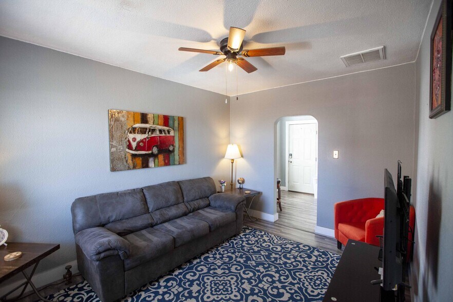 More Photos Of 341 N Commercial St, Trinidad General Retail For Sale