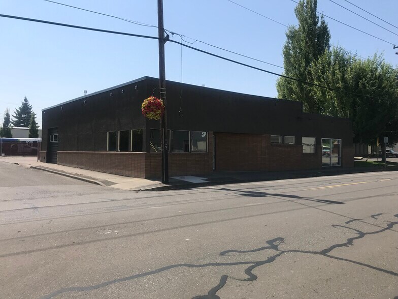 More Photos Of 290 Young St, Woodburn Warehouse For Lease