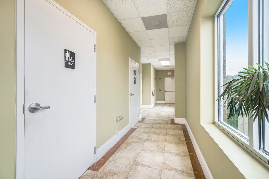More Photos Of 1904 Savannah Hwy, Charleston Medical For Lease