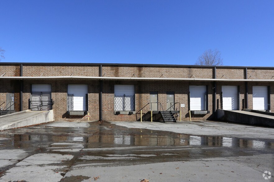 More Photos Of 1097-1121 Cobb Pky S, Marietta Warehouse For Lease