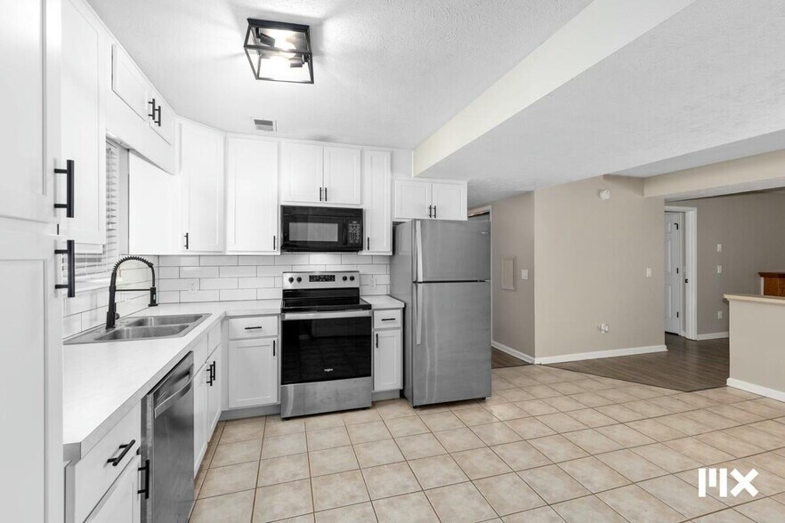 More Photos Of 2535 7th St, Shelbyville Apartments For Sale