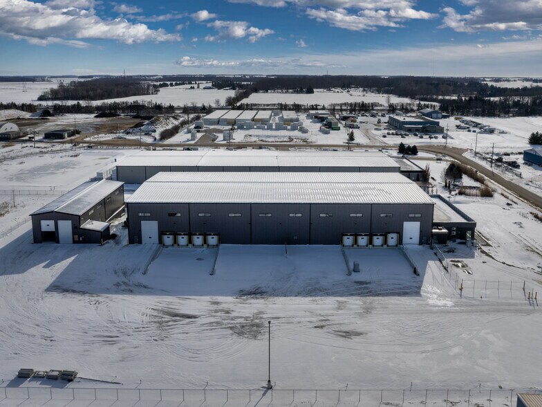 More Photos Of 390 Hudson Dr, Dorchester Warehouse For Lease