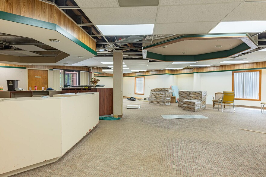 More Photos Of 4999 Northcutt Pl, Dayton Medical For Lease