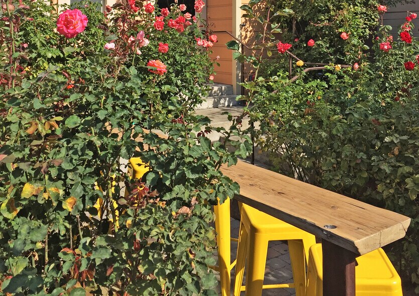 More Photos Of 1958B University Ave, Berkeley Freestanding For Lease