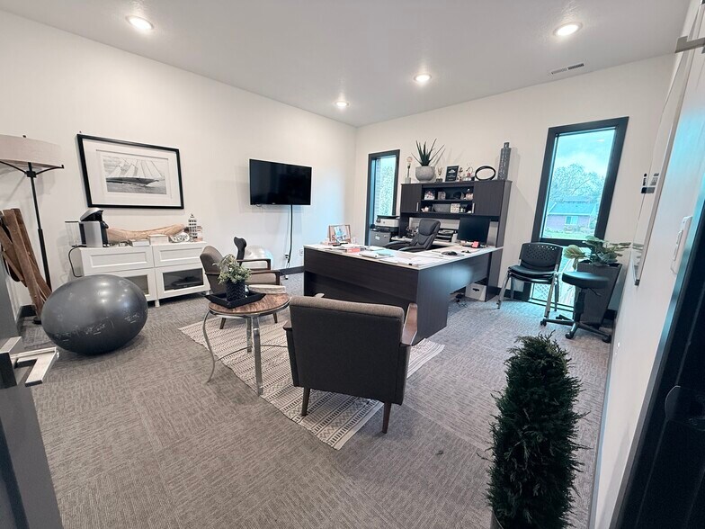 More Photos Of 4685 S Highland Dr, Holladay Office For Lease