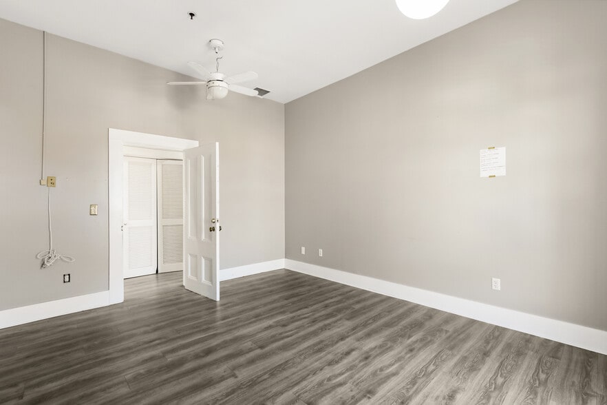 More Photos Of 1111-1123 D St, Sacramento Specialty For Sale