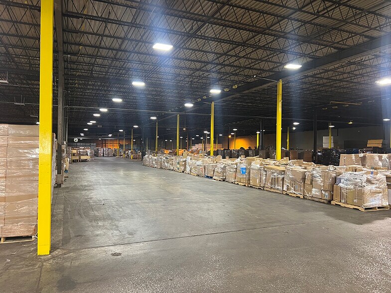 More Photos Of 50 Greenhill Rd, Eldorado Warehouse For Lease