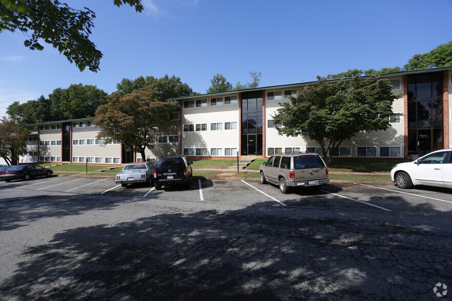 More Photos Of 2075 Langhorne Rd, Lynchburg Apartments For Sale