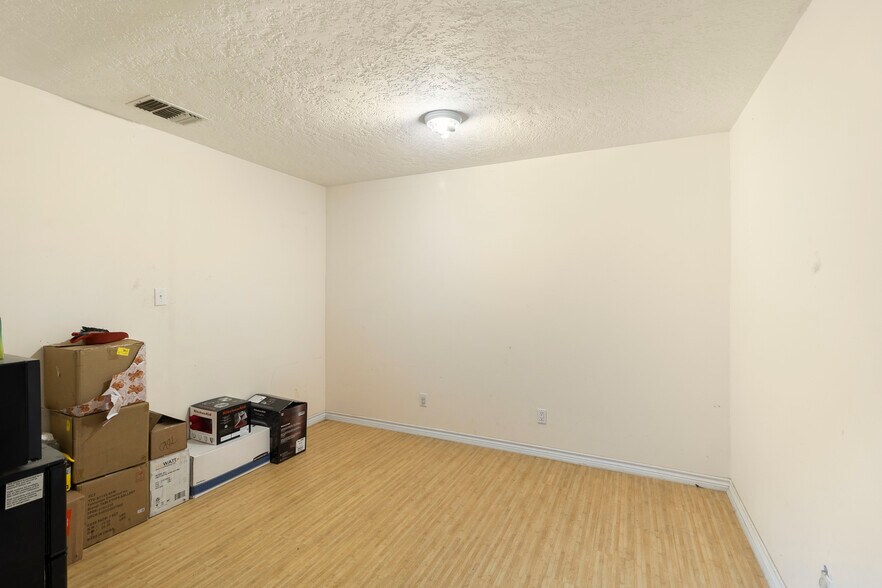 More Photos Of 7031 State Highway 75 S, Huntsville Manufacturing For Sale