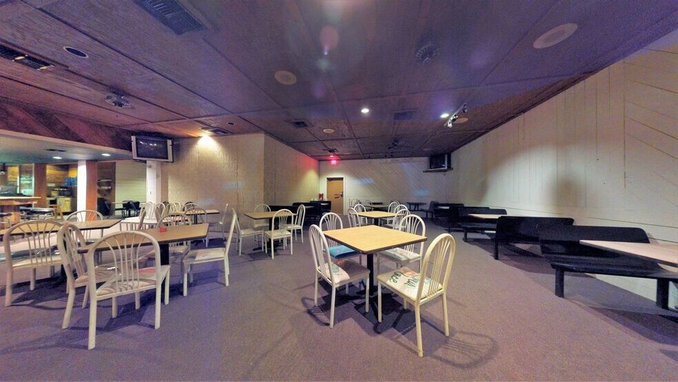 More Photos Of 4701 E Moody Blvd, Palm Coast Restaurant For Sale