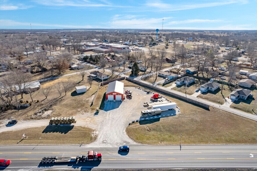 More Photos Of 317 US-60, Billings Truck Terminal For Sale