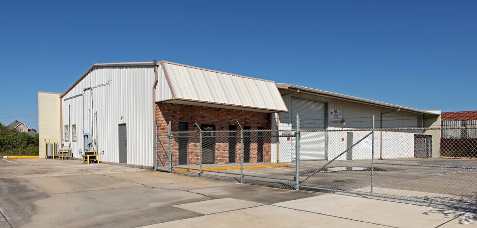 Primary Photo Of 108 Lauren Dr, Belle Chasse Light Distribution For Lease