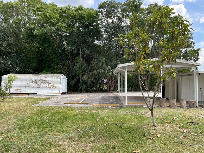 More Photos Of 1005 N Church Ave, Mulberry Medical For Lease