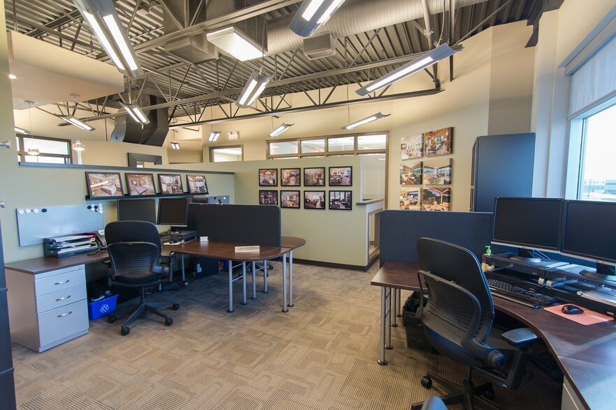 More Photos Of 134 Pembina Rd, Sherwood Park Flex For Sale