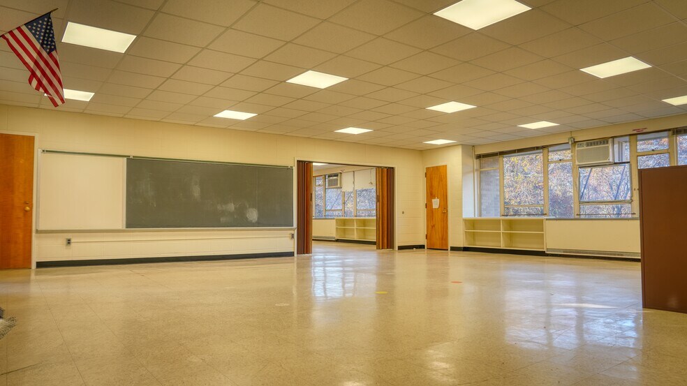 More Photos Of 18 Tower Hill Rd, Shoreham Schools For Sale