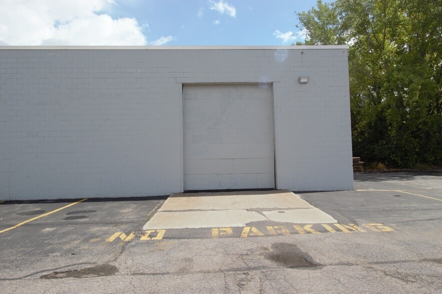 More Photos Of 2025 Brighton Henrietta Town Line Rd, Rochester Manufacturing For Lease