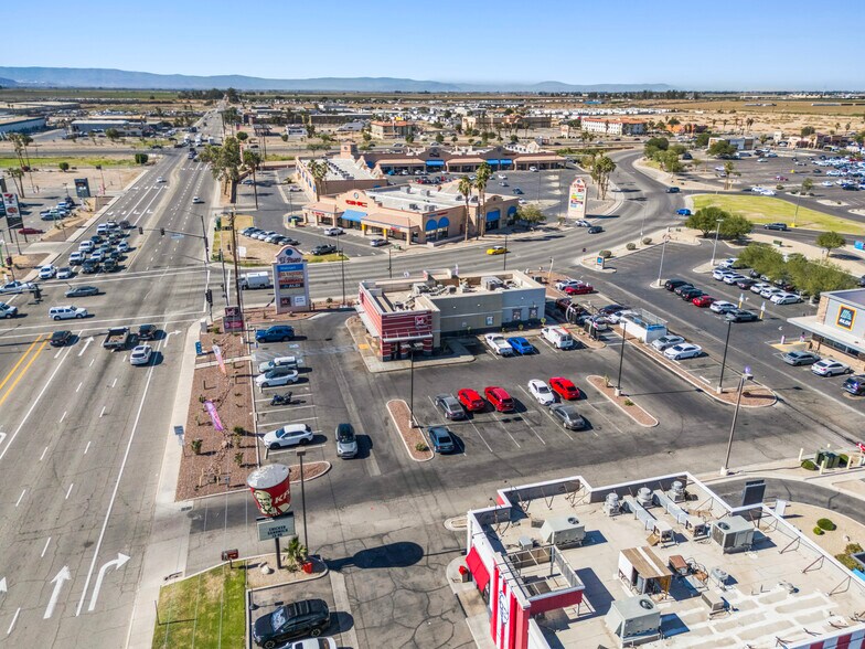 More Photos Of 203 E Cole Rd, Calexico Fast Food For Sale