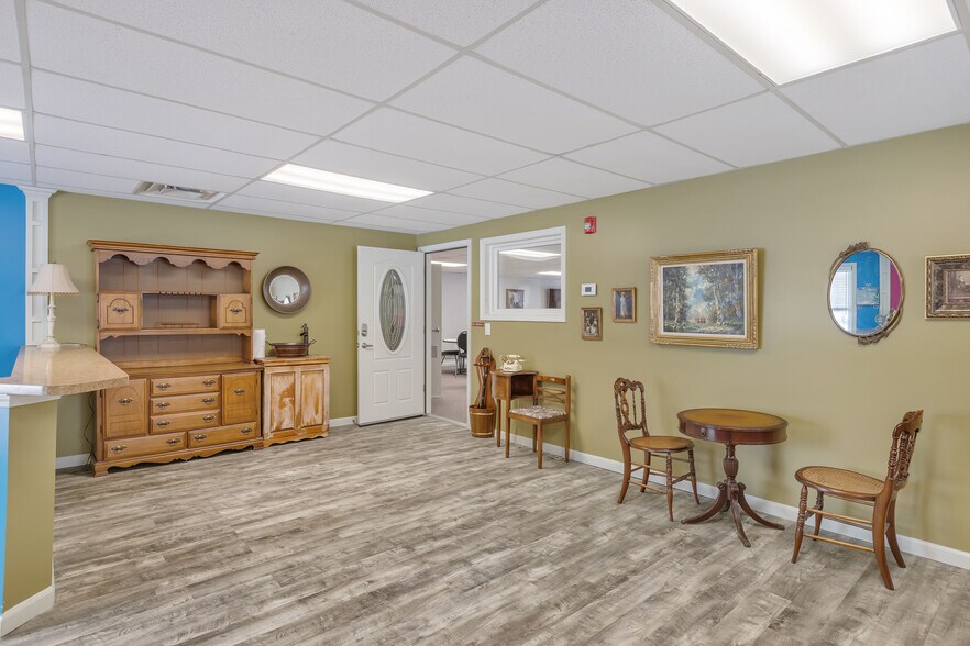 More Photos Of 5758 Cooley Lake Rd, Waterford Daycare Center For Sale