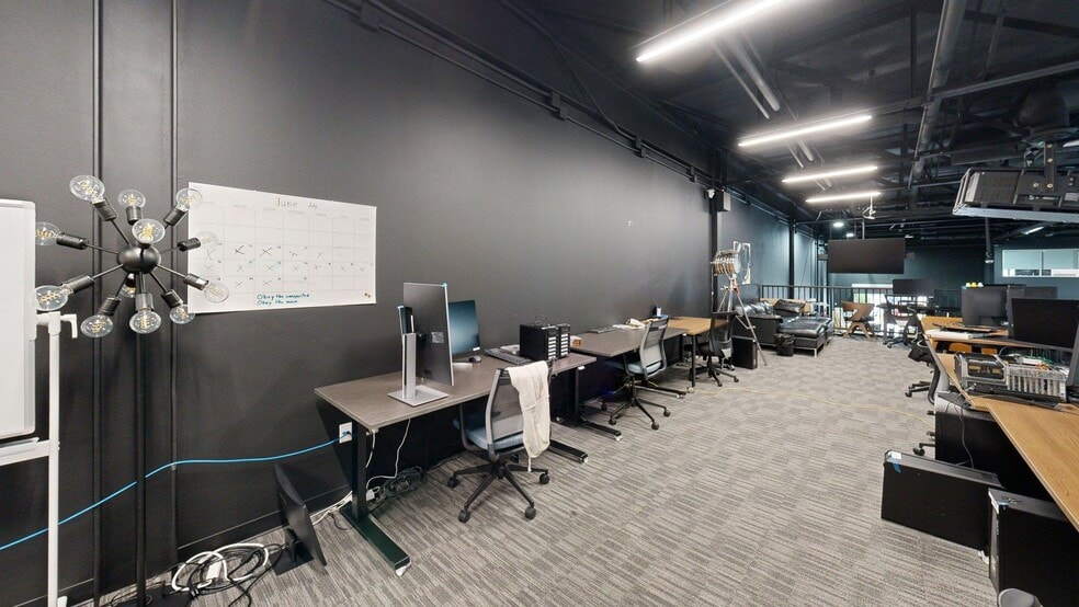 More Photos Of 550 Somerset Ter NE, Atlanta General Retail For Lease