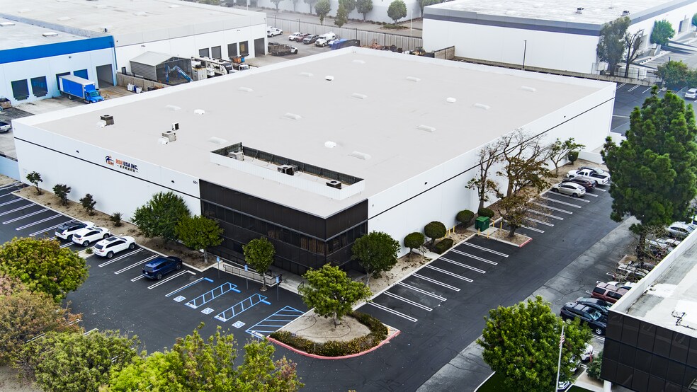 Primary Photo Of 601 S Dupont Ave, Ontario Warehouse For Lease
