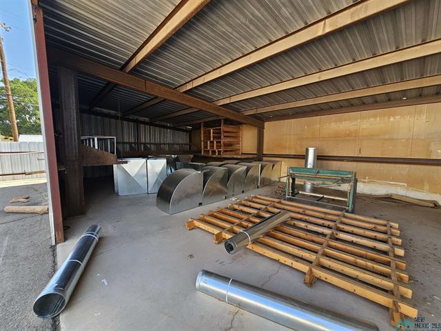 More Photos Of 107 S 14th St, Artesia Showroom For Sale