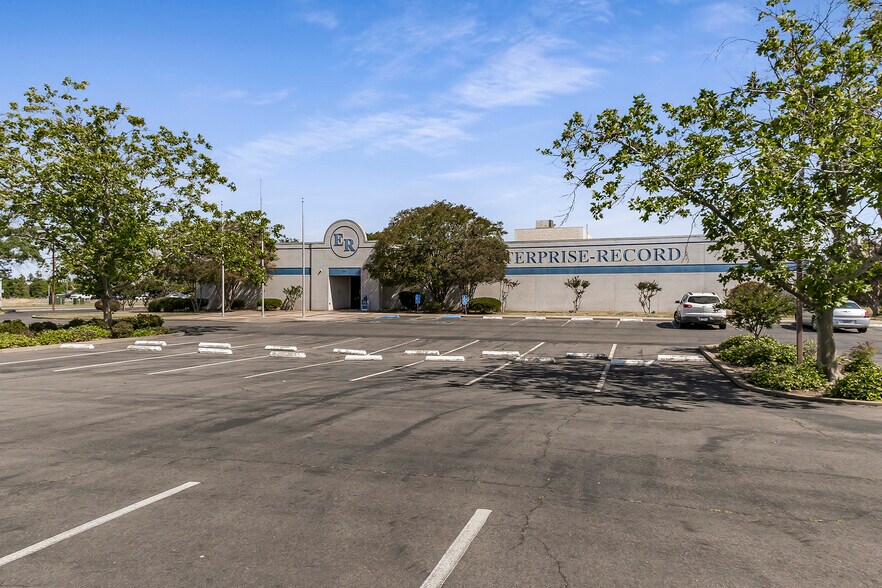 More Photos Of 400 E Park Ave, Chico Office For Sale