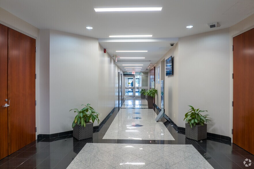 More Photos Of 7050 Woodbine Ave, Markham Office For Lease
