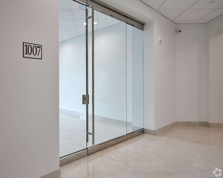 More Photos Of 3835 PGA Blvd, Palm Beach Gardens Office For Lease
