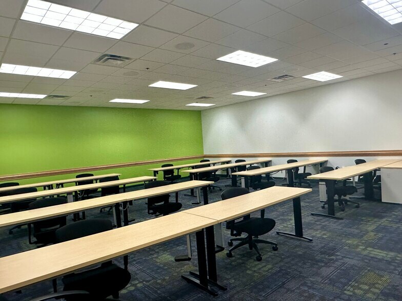 More Photos Of 309 Huffman Mill Rd, Burlington Storefront Retail Office For Lease