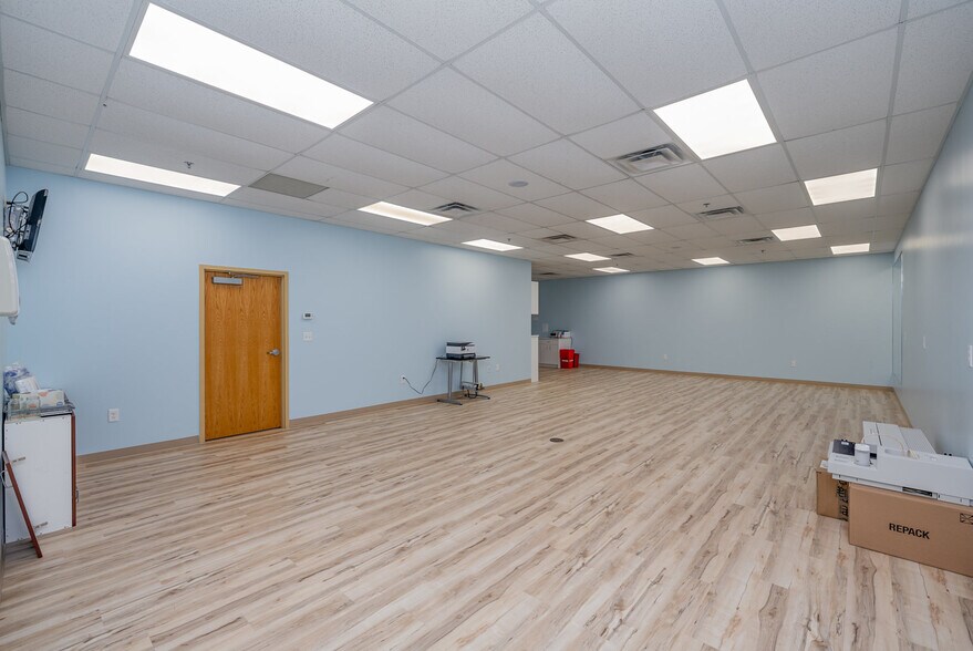 More Photos Of 7760 W VOA Park Dr, West Chester Medical For Lease