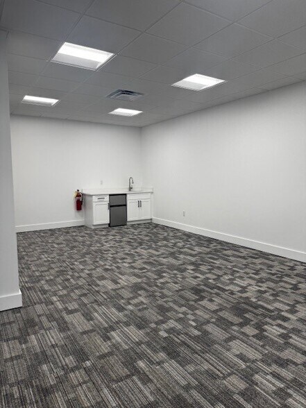 More Photos Of 1010 Huntcliff, Atlanta Office Residential For Lease