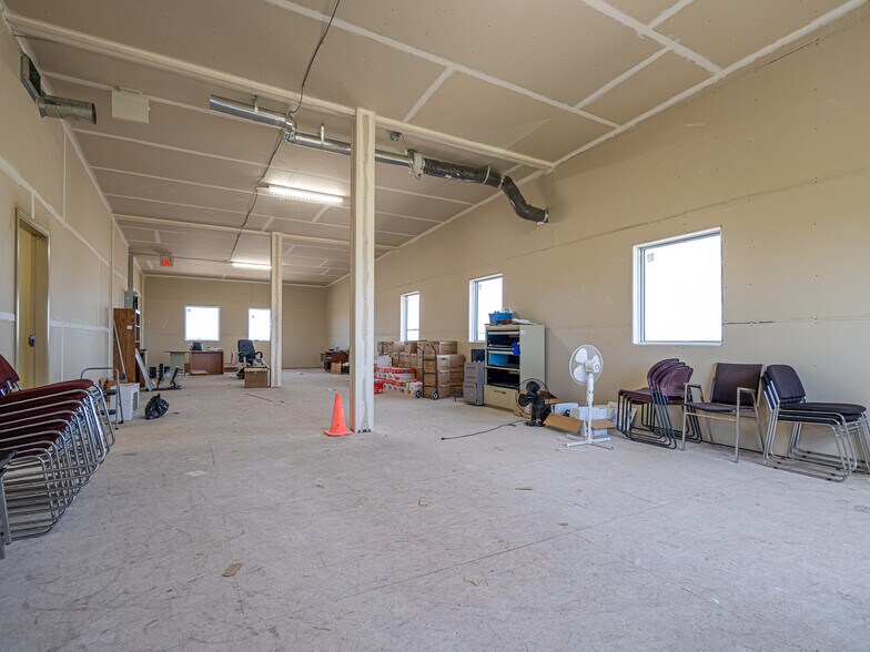 More Photos Of 88 Auto rd, Lloydminster Office For Lease