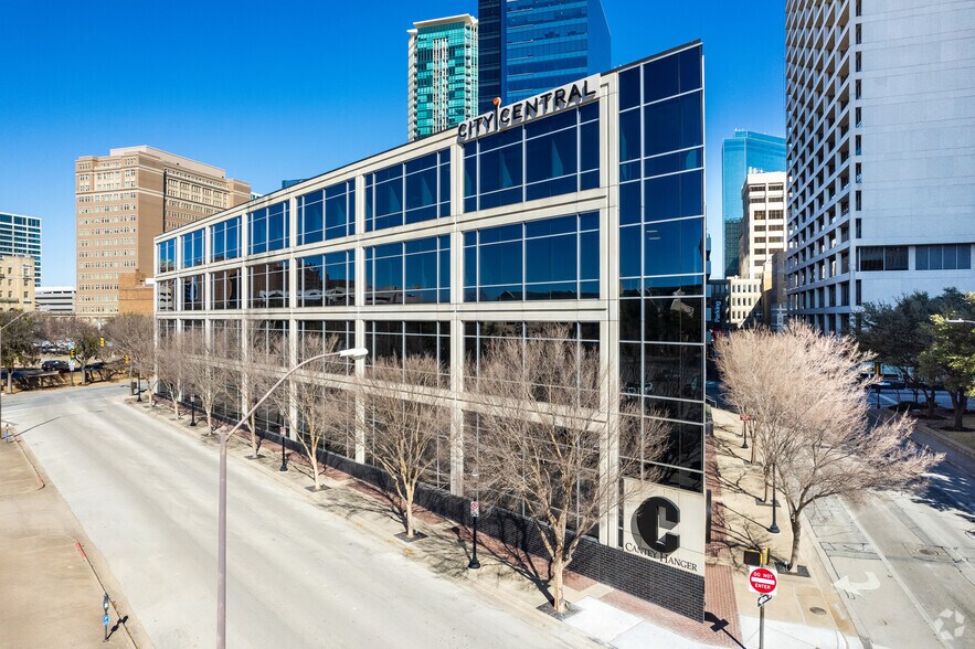 More Photos Of 600 W 6th St, Fort Worth Coworking Space