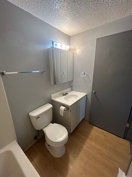 More Photos Of 5724 Glendale Dr, Lockport Apartments For Sale