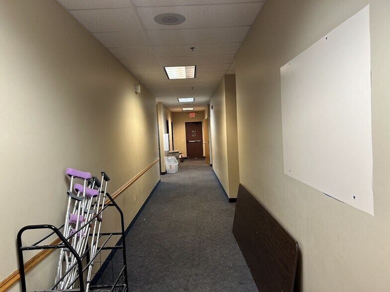 More Photos Of 2440 Clare Ln Ne, Rochester Flex For Sale